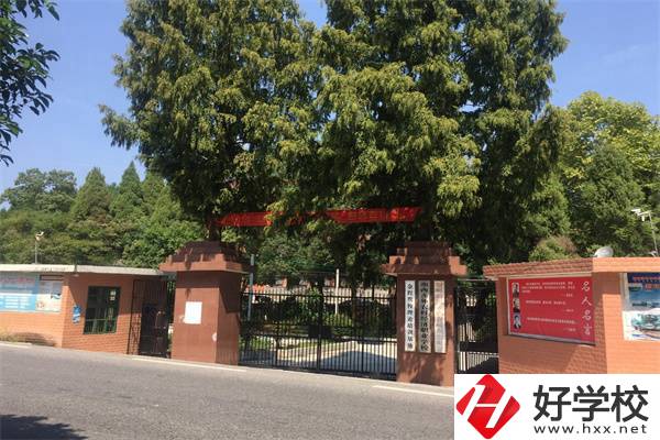 在湘西就讀中?？梢粤魧W(xué)嗎？哪所中專更有留學(xué)經(jīng)驗？