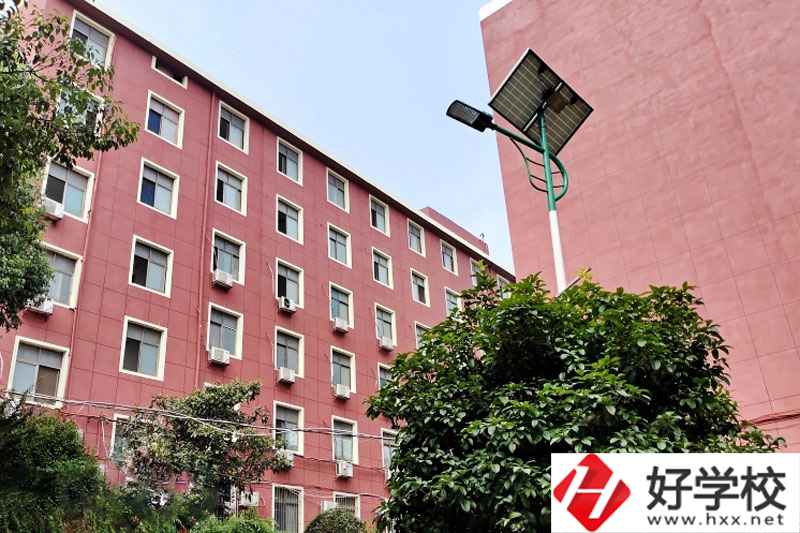 益陽(yáng)市第一職業(yè)中專學(xué)校好不好？辦學(xué)條件怎么樣？