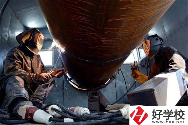 在湖南選擇技校就讀有什么優(yōu)勢？讀技校怎么樣？