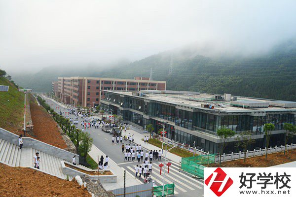 湖南有特色專業(yè)的中專有哪幾所？特色在哪里？