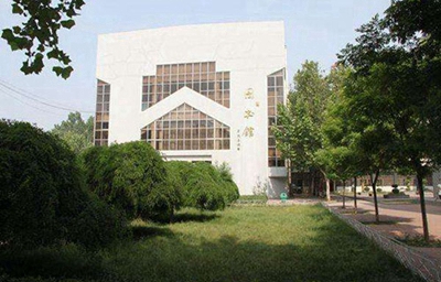 平頂山市衛(wèi)生學(xué)校2025年報(bào)名學(xué)費(fèi)多少錢(qián)